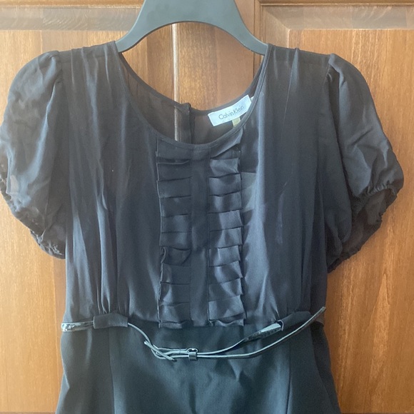 Black dress, size 14P, lined throughout, sheer top with lining, short sleeves - Picture 3 of 4